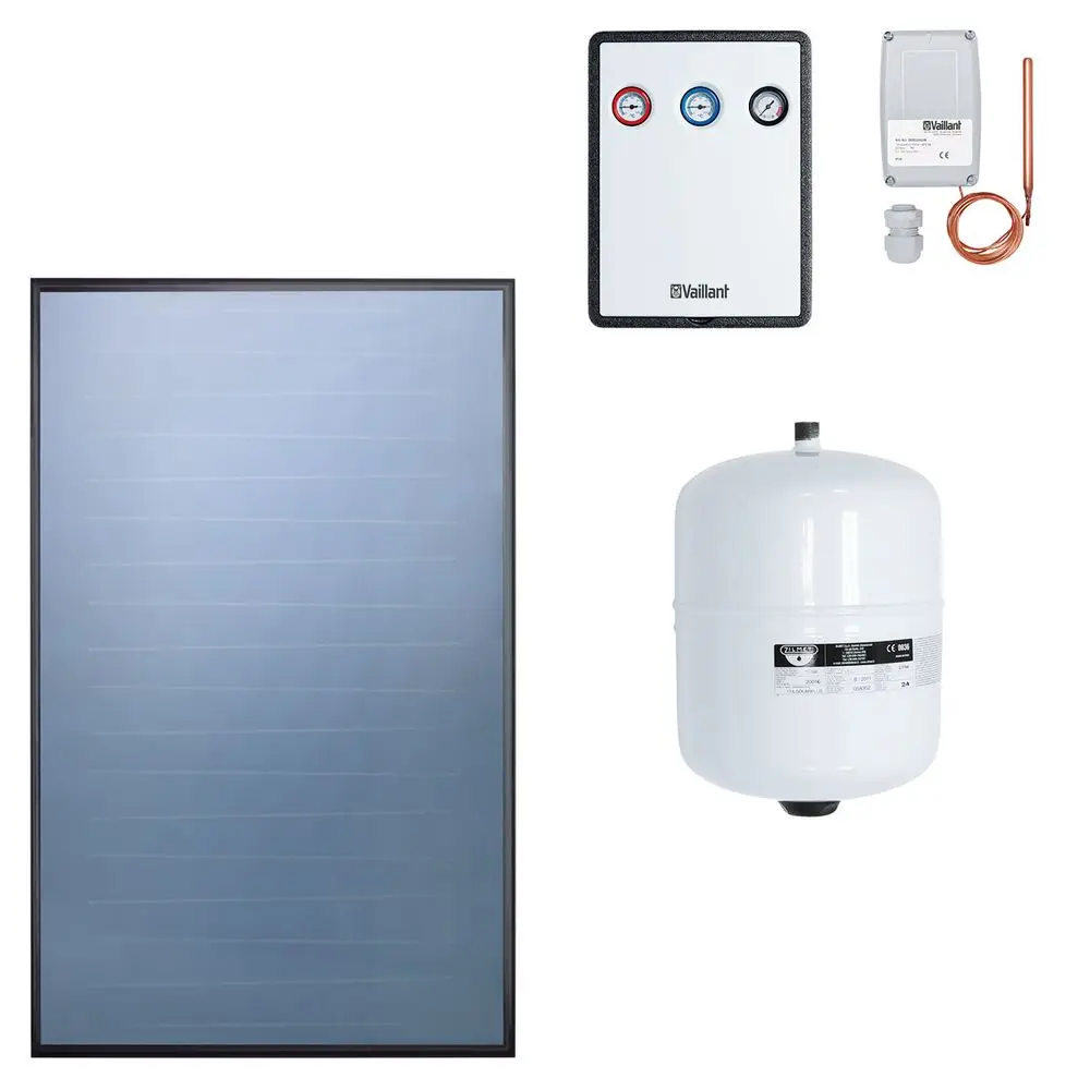 Vaillant Solarpanel mit Zubehör für Installation, einschließlich montierter Steuerungseinheit, Manometer und Ausdehnungsgefäß in weißer Ausführung.